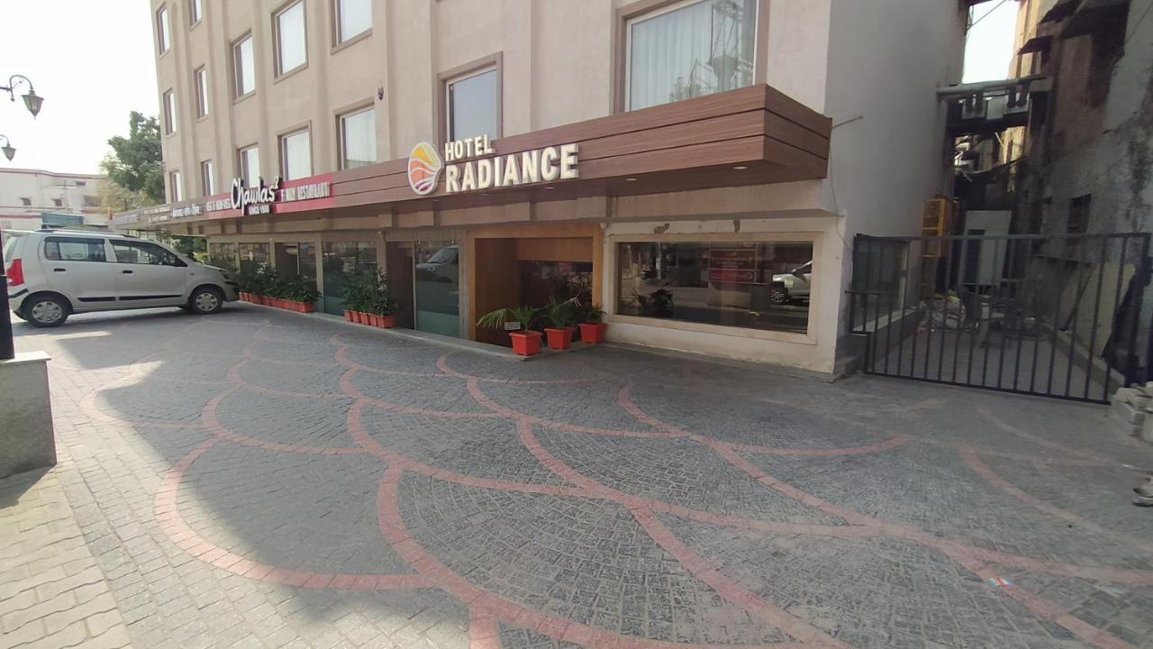Hotel Radiance Bareli Kültér fotó