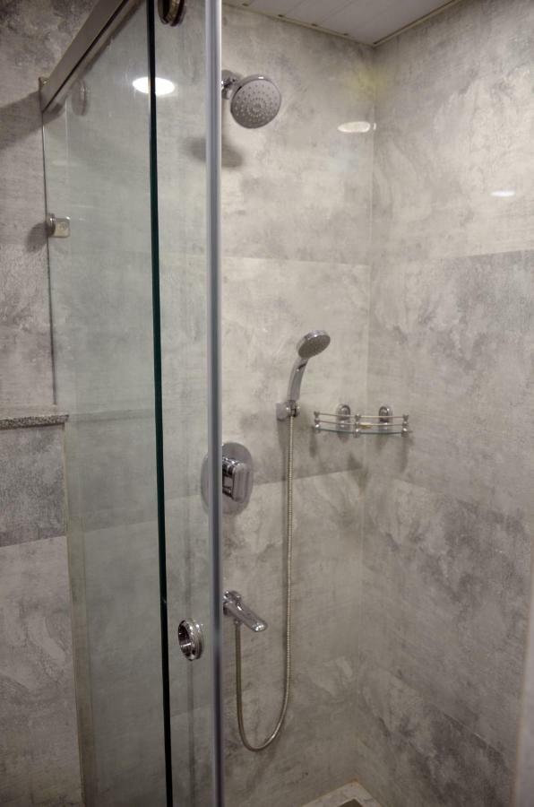 Hotel Radiance Bareli Kültér fotó