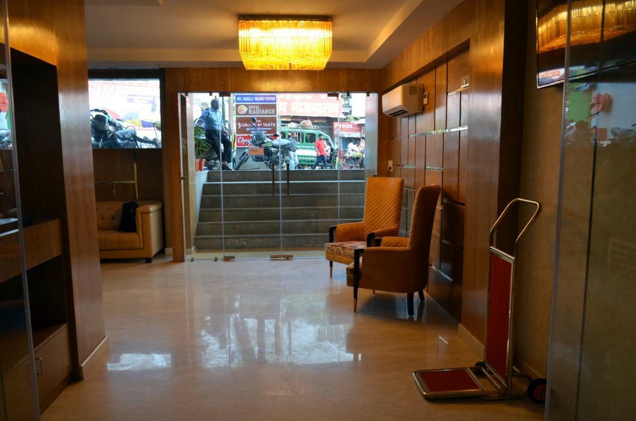 Hotel Radiance Bareli Kültér fotó