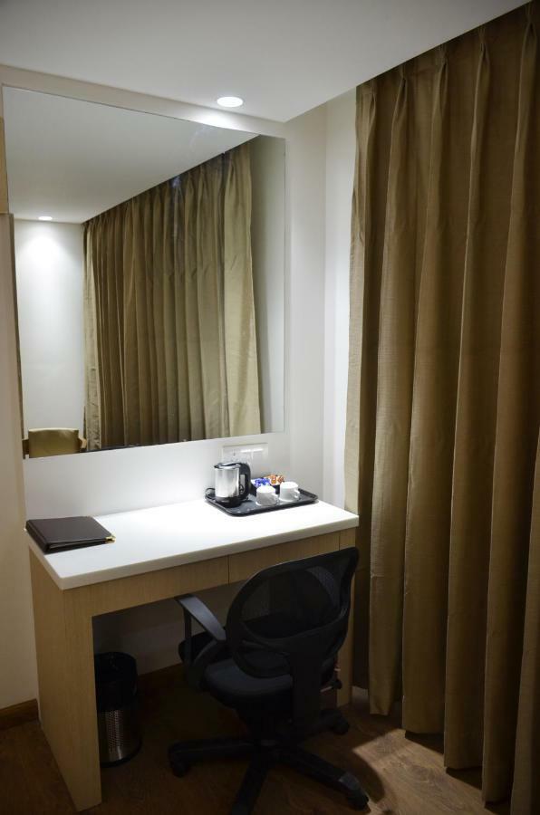 Hotel Radiance Bareli Kültér fotó